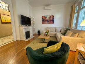 Bourgeois 3CH, 2SDB, Terrasse 70m2, Palais à 400m